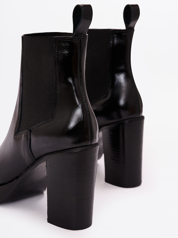 Bota Juliane